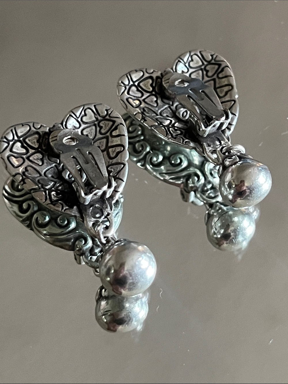 Vintage BRIGHTON Silver Large Heart Clip Earrings - Picture 4 of 8
